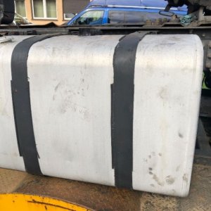 Zbiornik paliwa 90 cm Volvo Renault