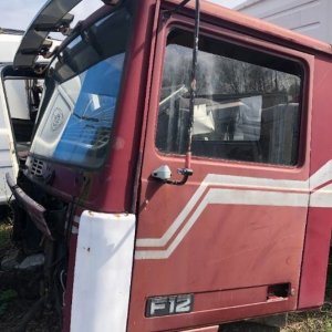 Kabina Volvo F12
