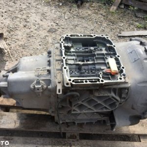 VOLVO WAŁEK DOLNY SKRZYNI BIEGÓW VT 2412B AUTOMAT