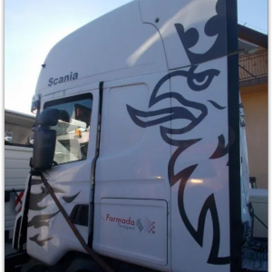 Scania wycinka kabiny duży schowek