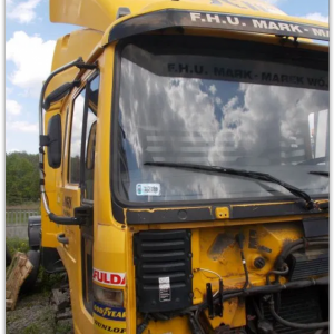 Kabina Volvo FL6 2003 blacha